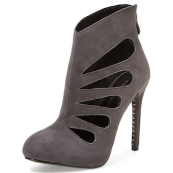Rebecca Minkoff Acadia Gray Suede Cut Out Round Toe Heeled Ankle Booties - Picture 1 of 8